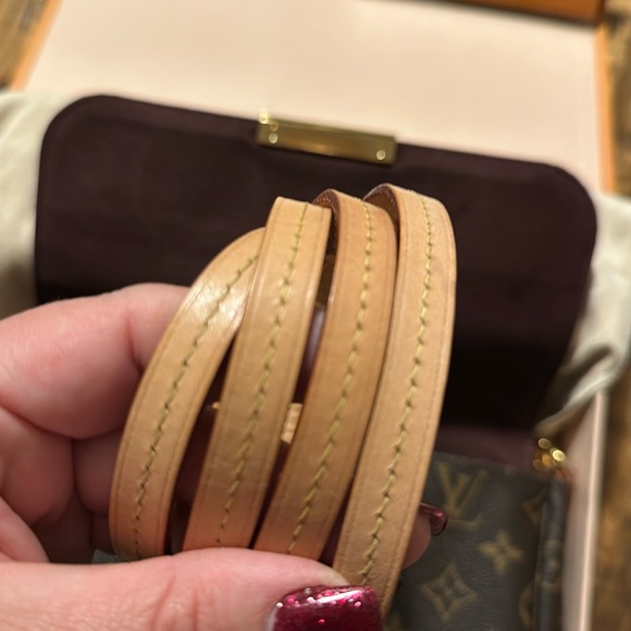 Louis Vuitton Favorite MM - Picture 8 of 8